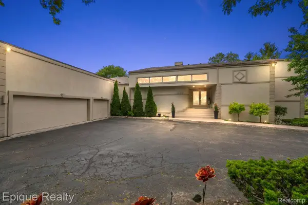 1848 Golf Ridge Drive S, BloomfieldHills, MI 48302