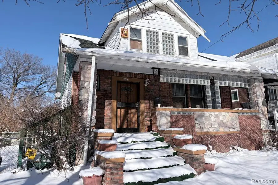 8693 Woodlawn Street, Detroit, MI 48213 - #3