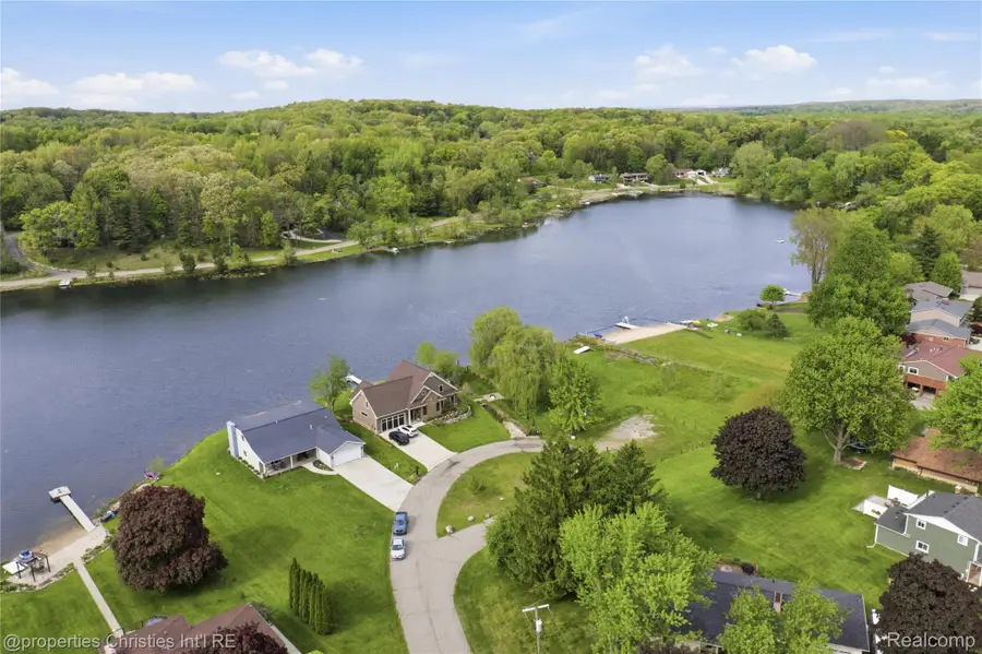 6672 Seth Court, Clarkston, MI 48348 - #3