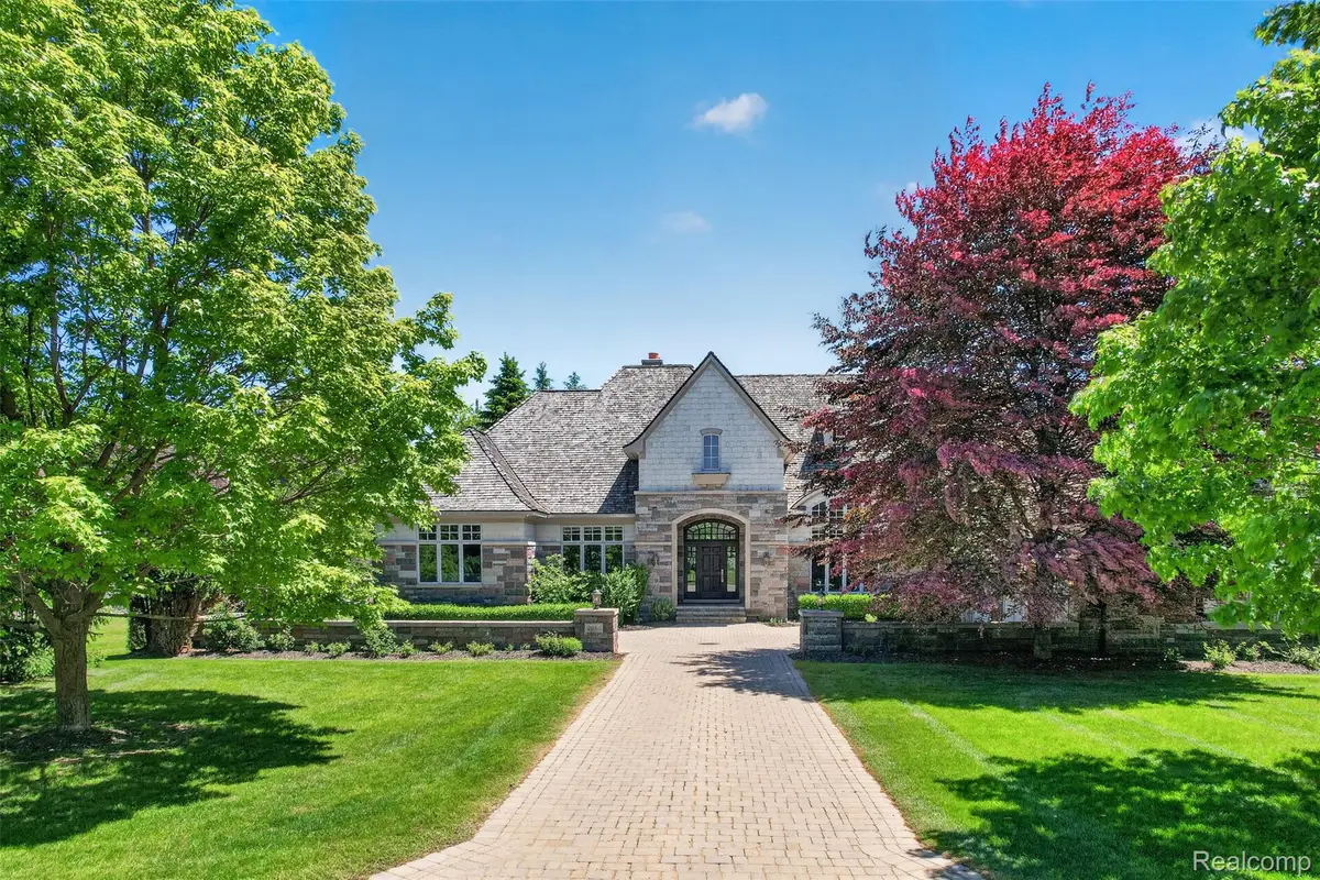 2951 Turtle Pond Court, Bloomfield, MI 48302 - #1