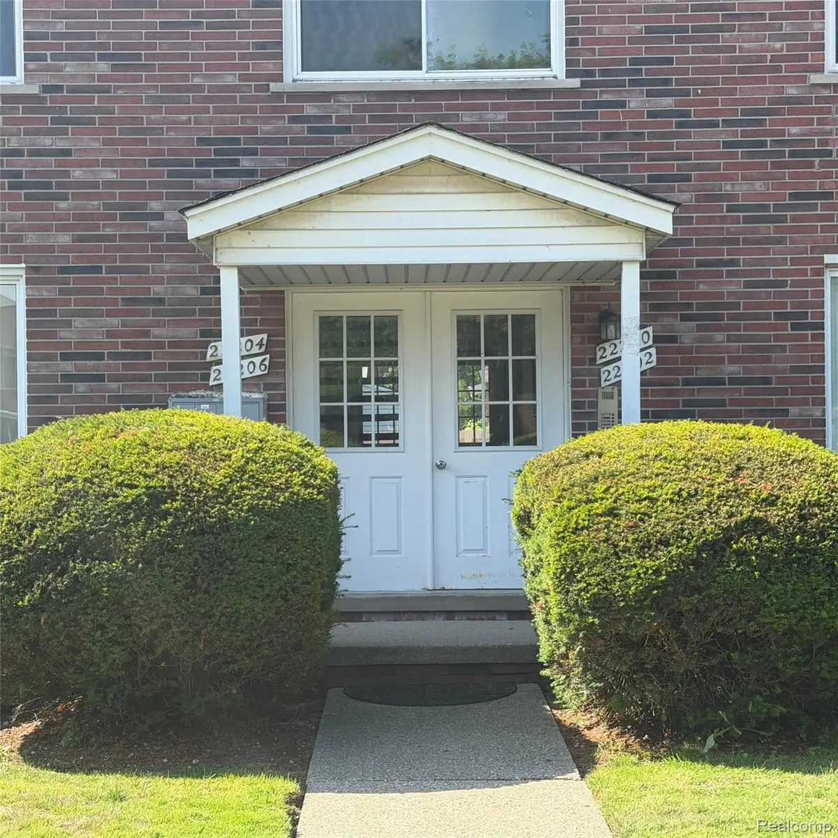 22204 E 11 Mile Road, Saint Clair Shores, MI 48081 - #1