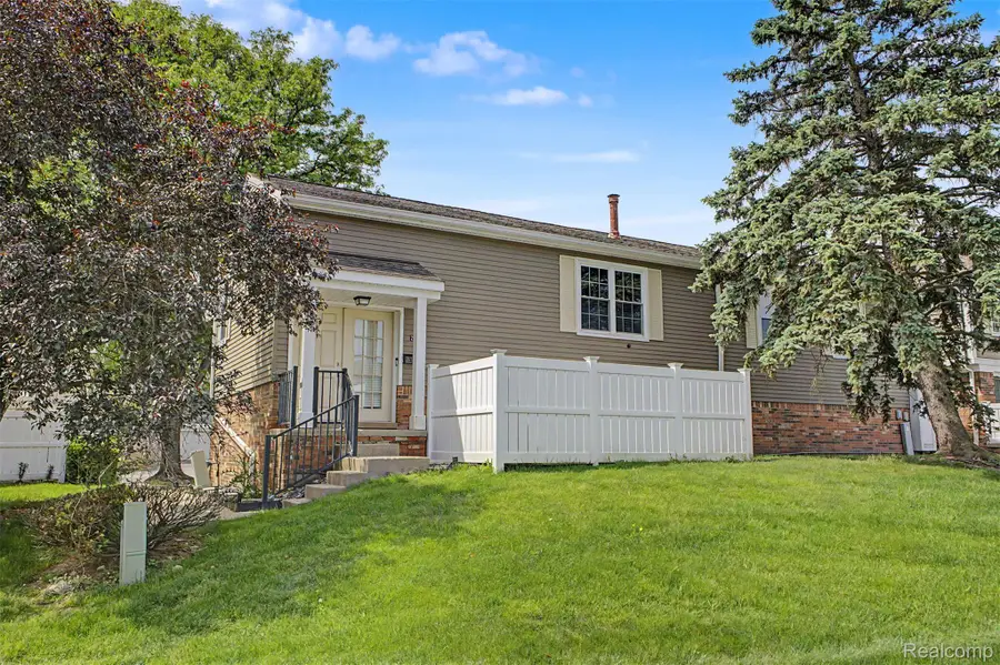 20872 E Glen Haven Circle #30, Northville, MI 48167 - #2