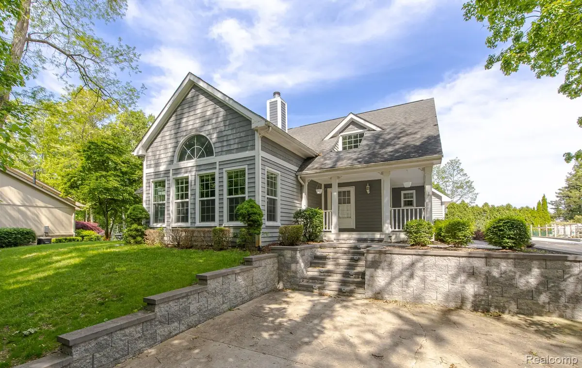 5020 Whitlow Court, Commerce Township, MI 48382 - #1
