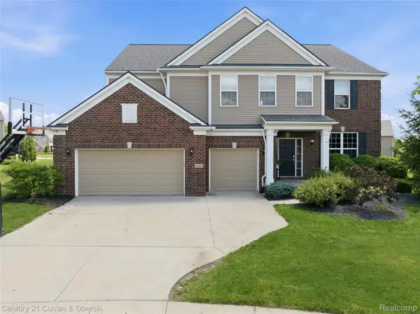 24986 Carriage Lane, SouthLyon, MI 48178