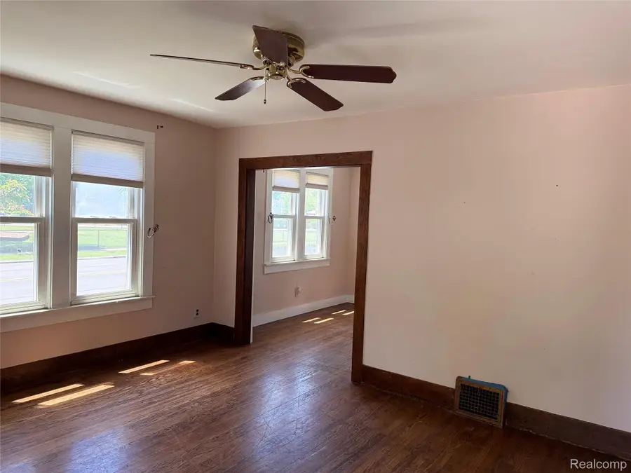 834 W Houstonia Avenue, Royal Oak, MI 48073 - #3