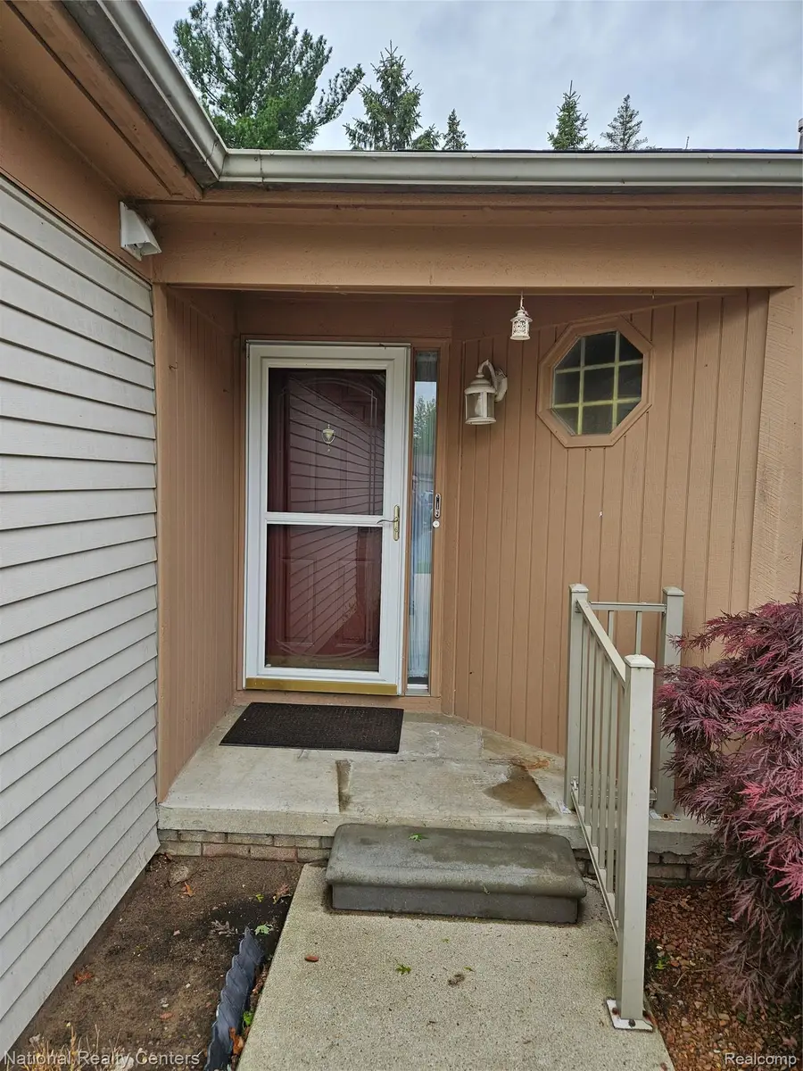35571 Pheasant Lane, Westland, MI 48185 - #3
