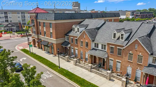 11 N Squirrel Road, AuburnHills, MI 48326