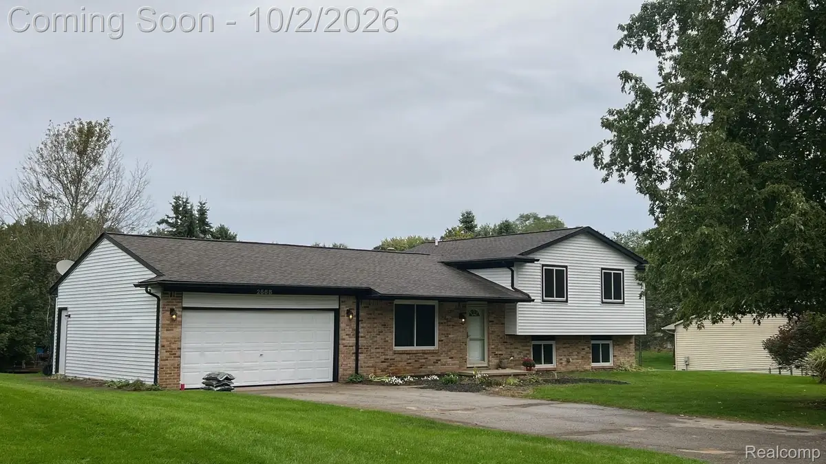 2668 Grass Valley Drive, White Lake, MI 48383 - #1