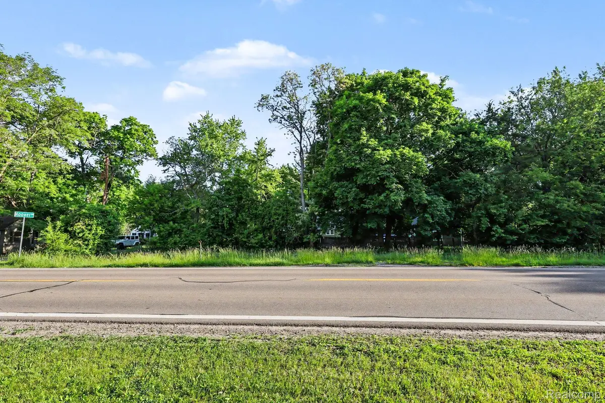 2491 Hoover Avenue, West Bloomfield, MI 48324 - #1