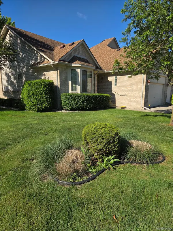 30118 Indianwood Drive, NewBaltimore, MI 48047