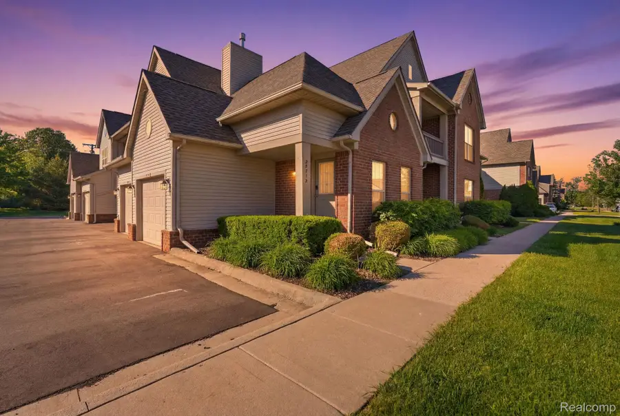 28712 Sheffield Court, Chesterfield, MI 48047 - #2