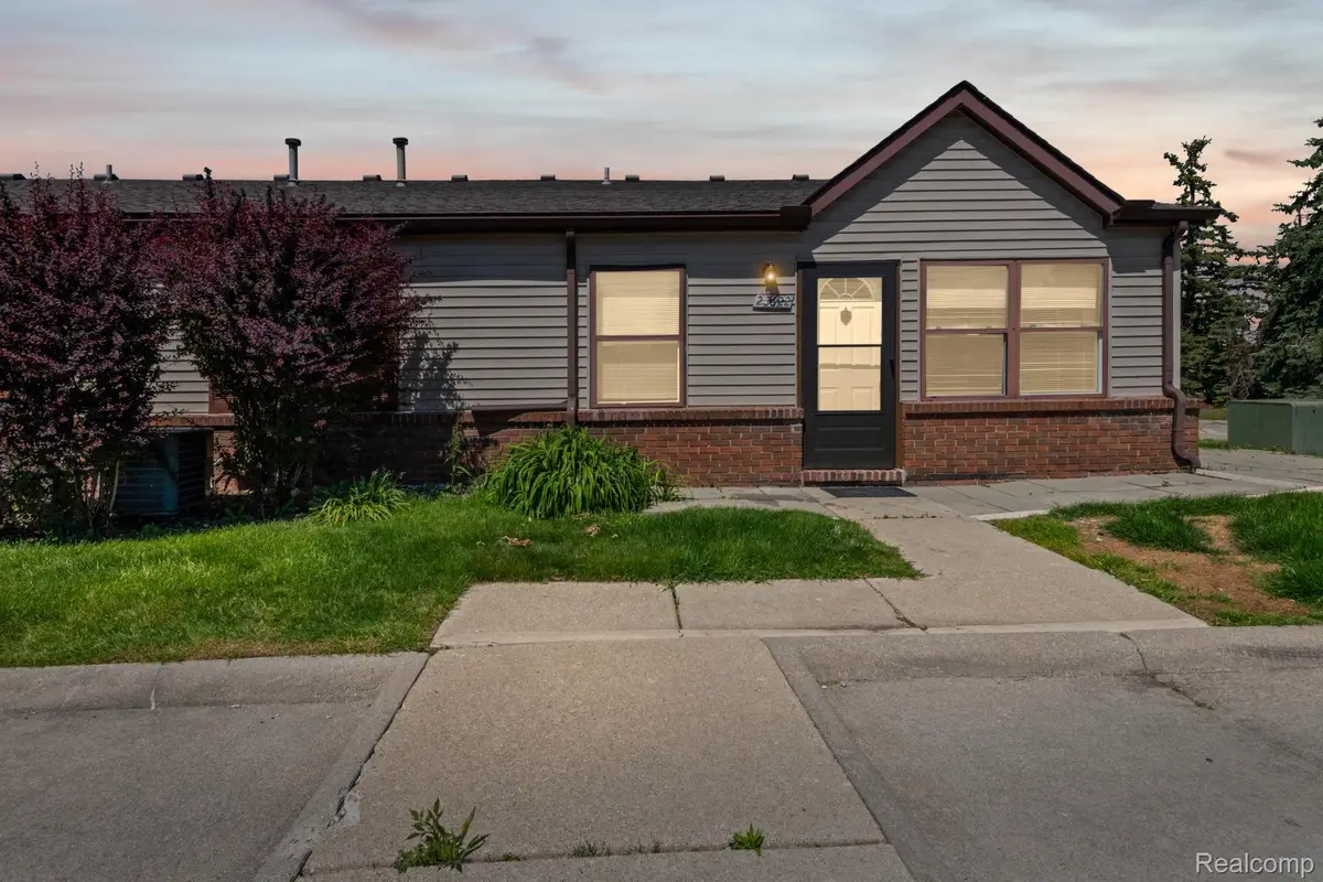 23622 Cottrell Street #5, Clinton Township, MI 48035 - #1