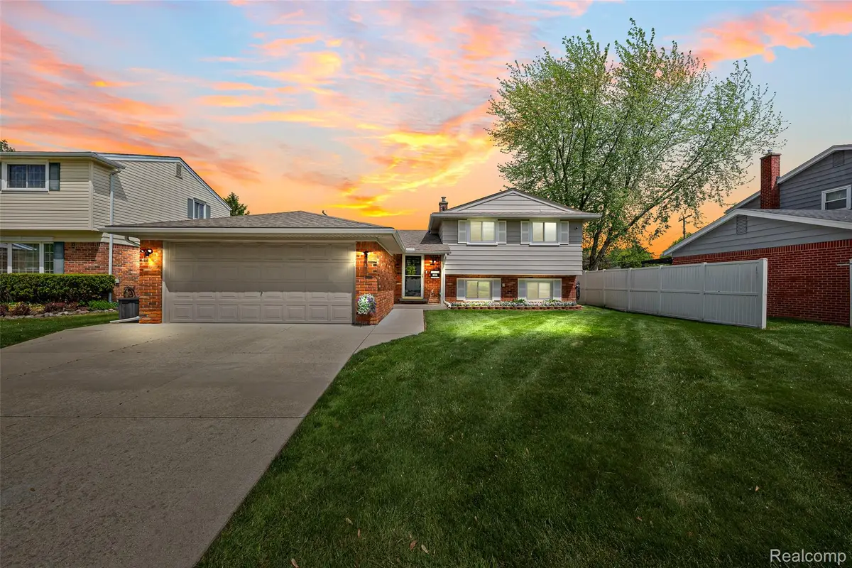 31602 Madison Avenue, Madison Heights, MI 48071 - #1
