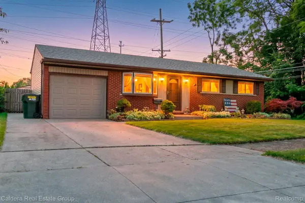 41024 Paign Drive Drive, SterlingHeights, MI 48313