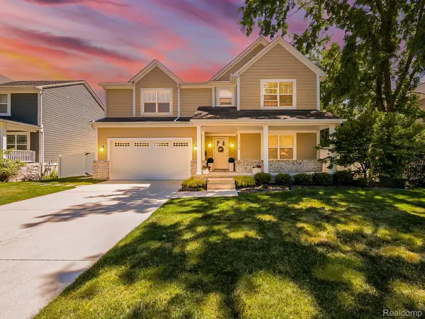 1724 Taylor Avenue, RoyalOak, MI 48067