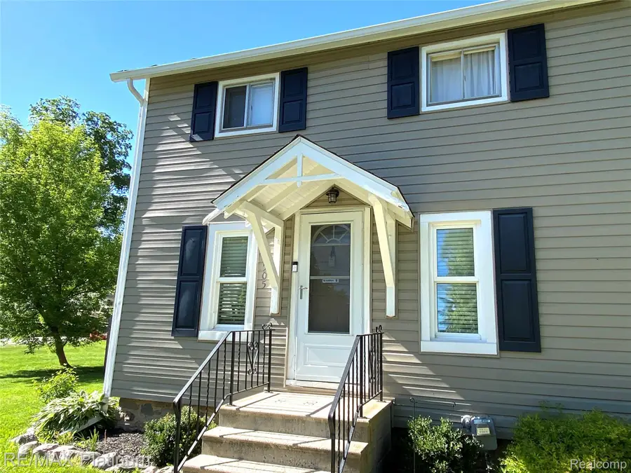 505 E Frank Street, Fowlerville, MI 48836 - #3