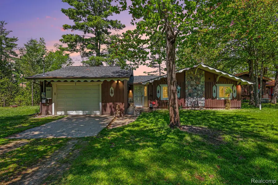 1107 Northern Trail, Alger, MI 48610 - #3
