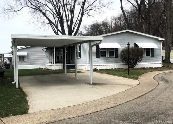 608 Holly Court, Jonesville, MI 49250