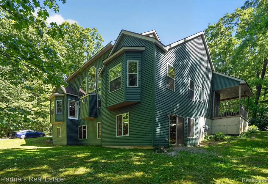 4053 Rolling Acres Drive, Hartland, MI 48353 - #3