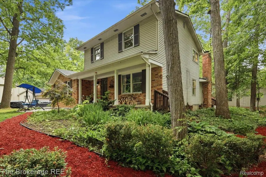 5639 Cross Village Road, Grand Blanc, MI 48439 - #2