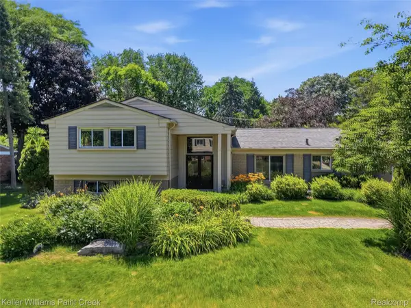 4016 Iverness Lane, WestBloomfield, MI 48323