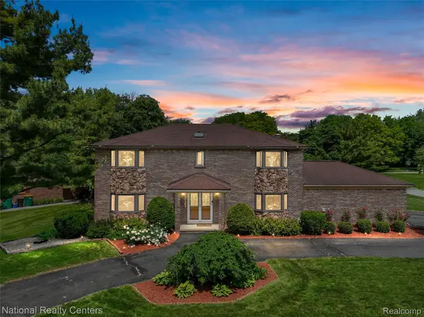 45420 Harmony Lane, Belleville, MI 48111