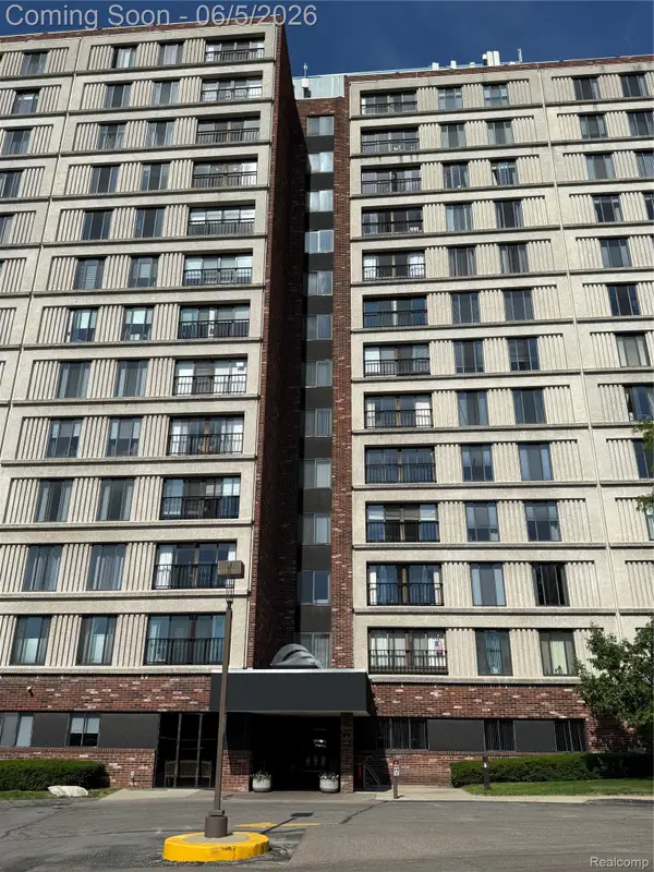 21800 Morley Avenue #911, Dearborn, MI 48124
