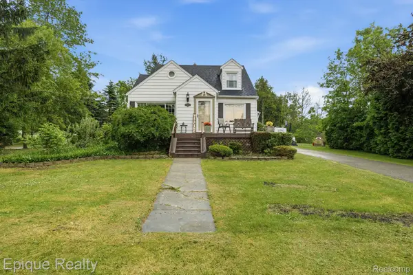 608 S Main Street, Capac, MI 48014