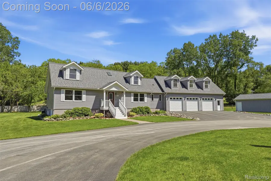 7060 Sheldon Road, Hamburg, MI 48189 - #2