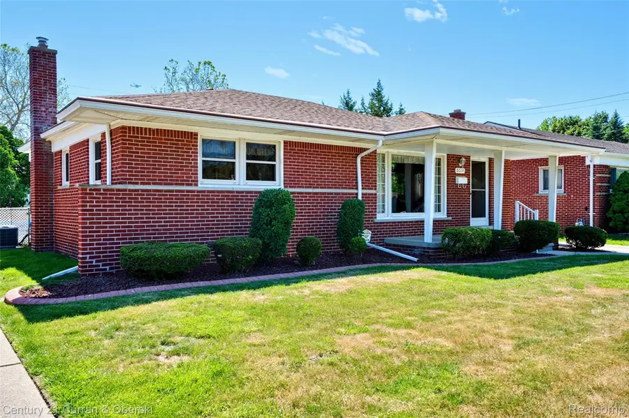 8224 N Evangeline Street, Dearborn Heights, MI 48127 - #3