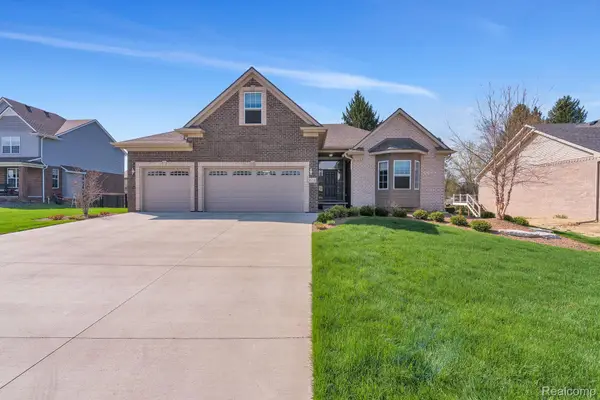 3173 Roma Court, Wixom, MI 48393