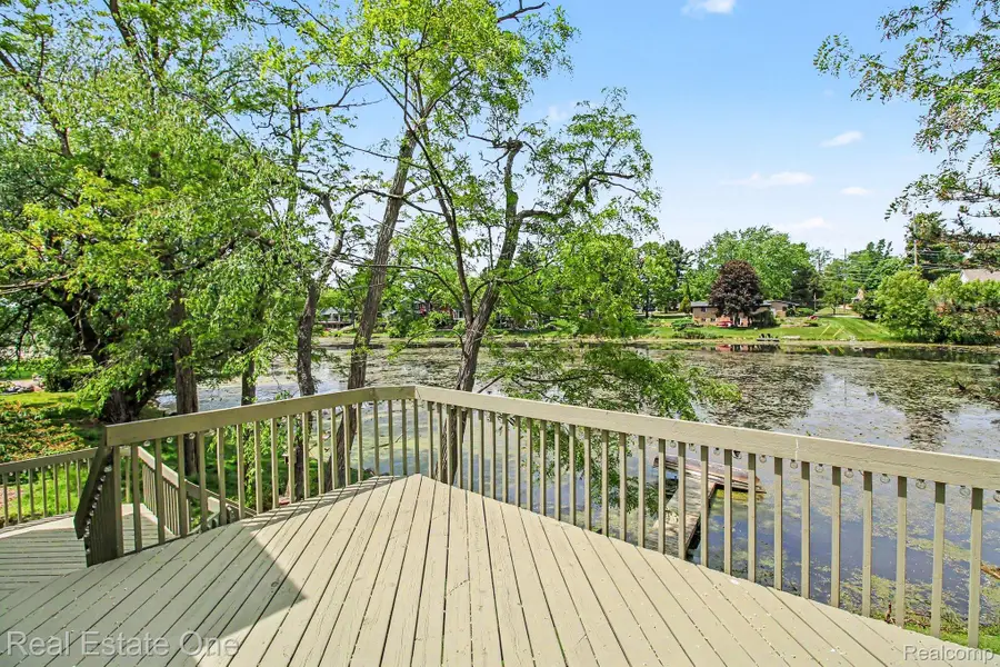 520 W Huron Street, Milford, MI 48381 - #3
