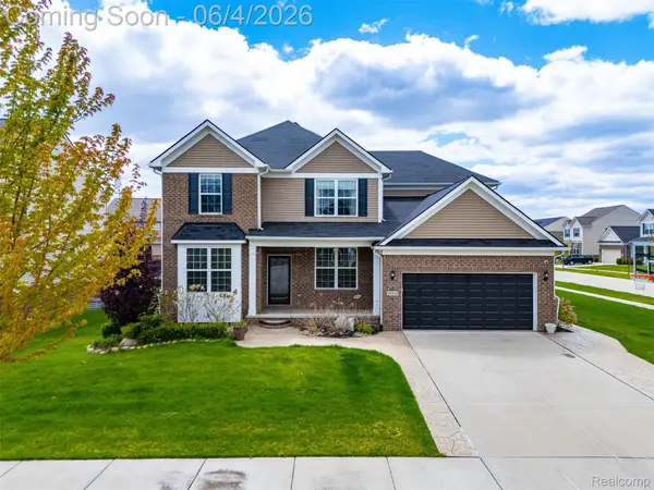 16308 Adelaide Drive, Macomb, MI 48044