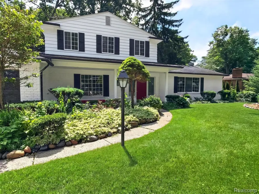 16240 Forestview Drive, Clinton Township, MI 48036 - #2