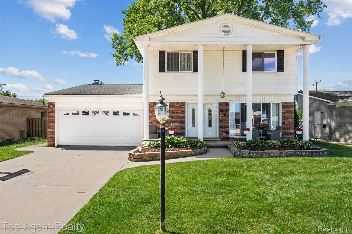 11134 Fairway Drive, Sterling Heights, MI 48312 - #1