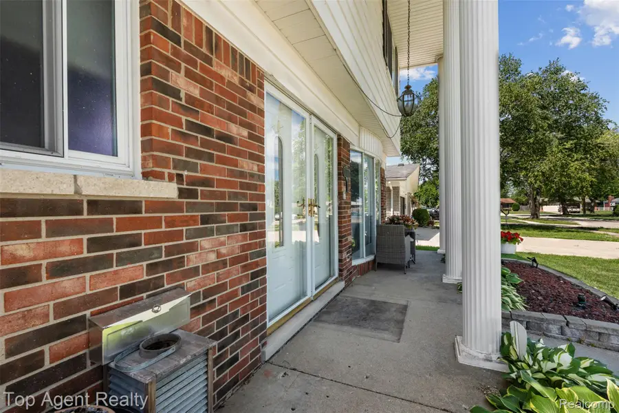 11134 Fairway Drive, Sterling Heights, MI 48312 - #3