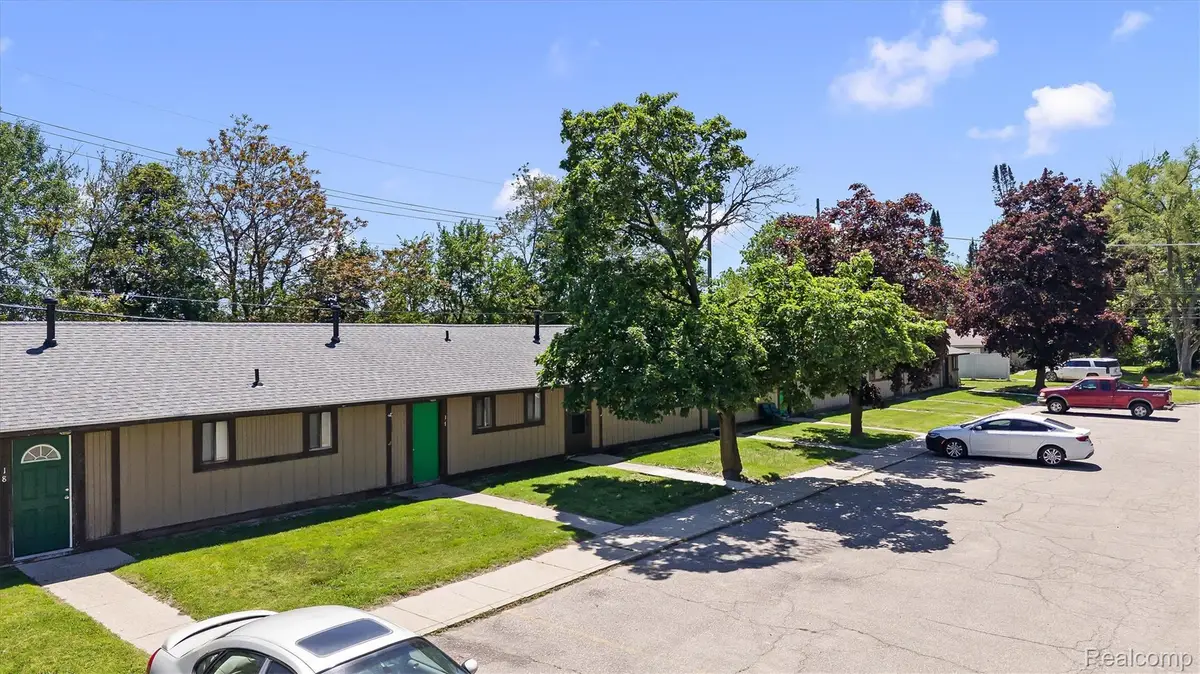 4144 Airport Road, Waterford, MI 48329 - #1