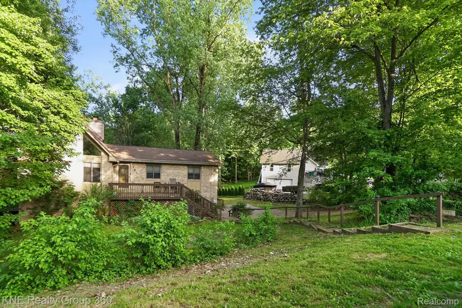 751 Maury Place, Howell, MI 48843 - #2