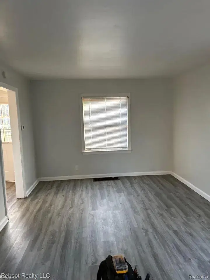 905 Pleasant Street, Saginaw, MI 48602 - #3
