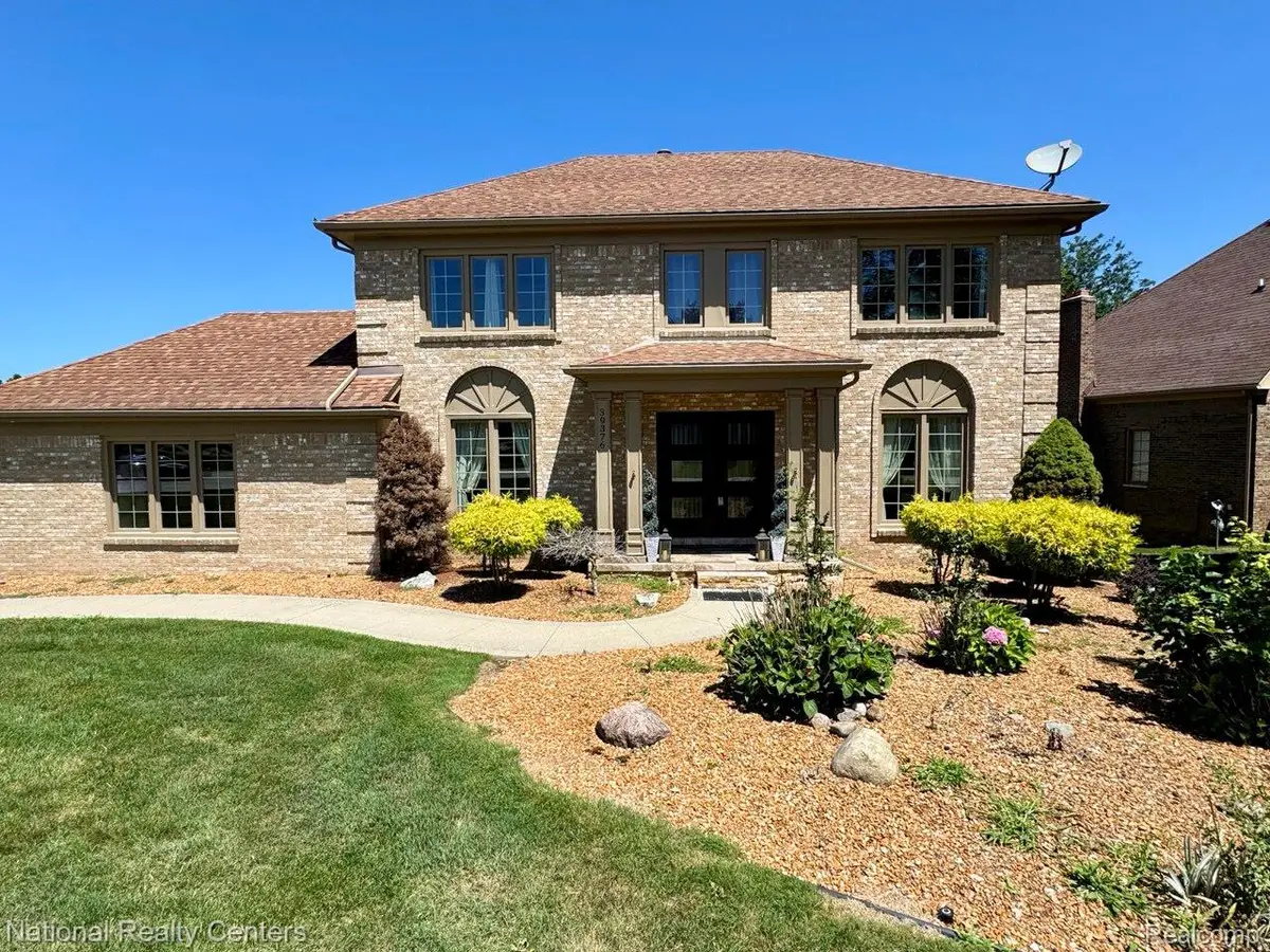 39376 Heatherbrook Drive, Farmington Hills, MI 48331 - #1