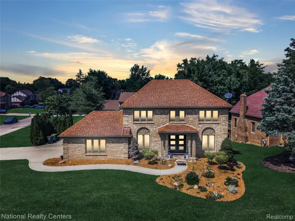 39376 Heatherbrook Drive, FarmingtonHills, MI 48331