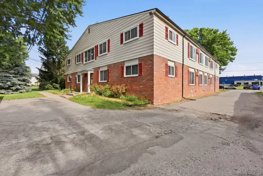 701 W Maple Road, Clawson, MI 48017 - #2