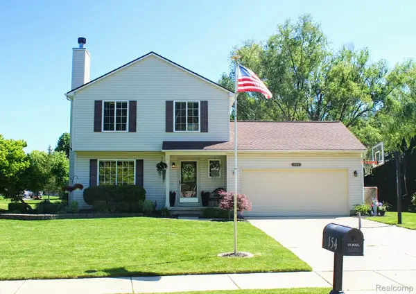 154 Garden Court, WhitmoreLake, MI 48189