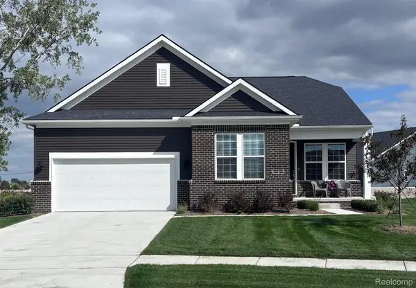20601 West Kilburn Drive, Macomb, MI 48044