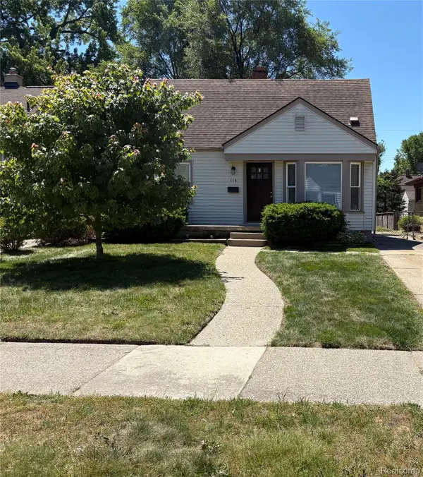116 Devillen Avenue, RoyalOak, MI 48073