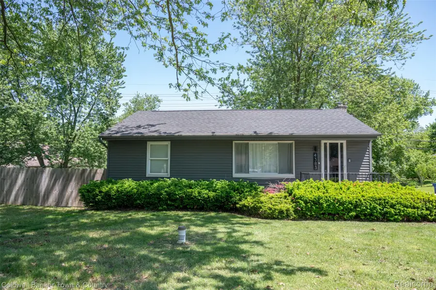 4383 Green Lake Road, West Bloomfield, MI 48323 - #2