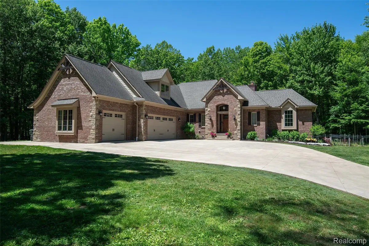 3957 Mill Lake Road, Orion, MI 48360 - #1