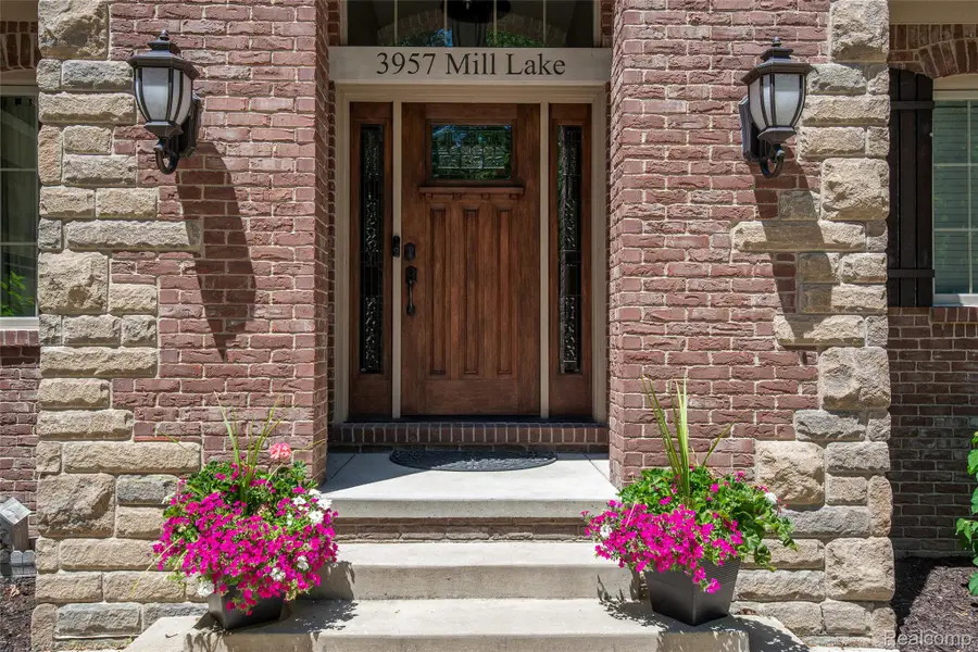 3957 Mill Lake Road, Orion, MI 48360 - #3