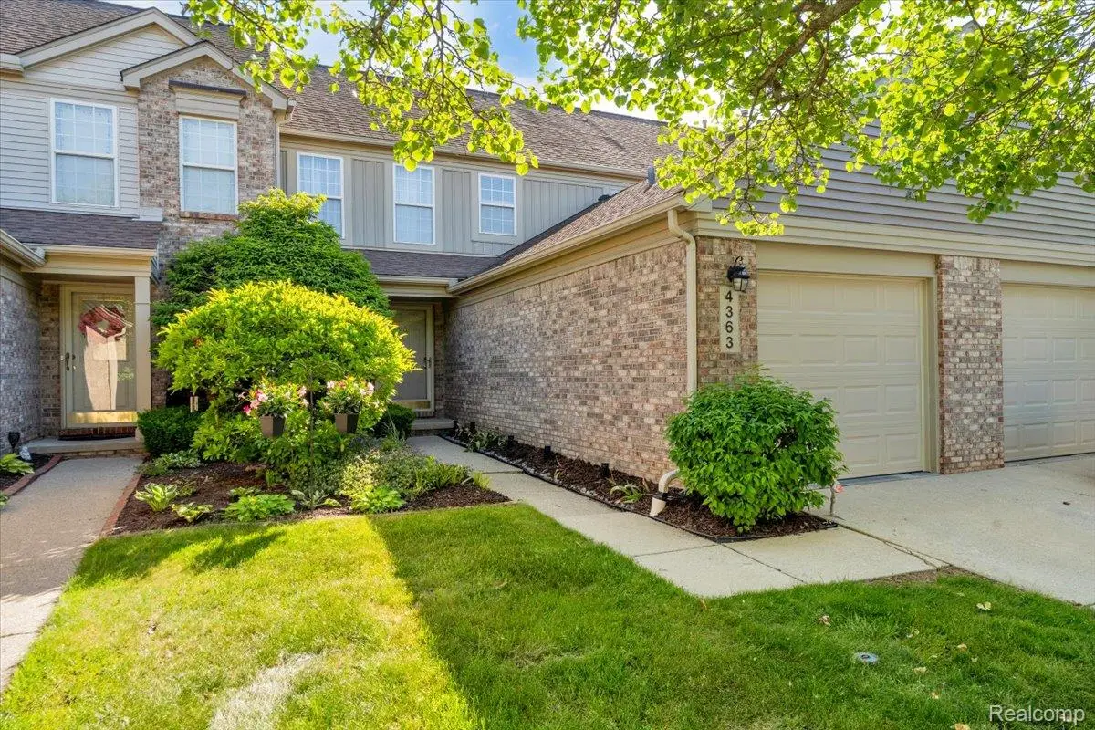 4363 Hunters Circle E, Canton, MI 48188 - #1