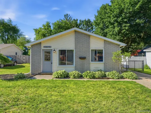 27729 Shiawassee Road, FarmingtonHills, MI 48336
